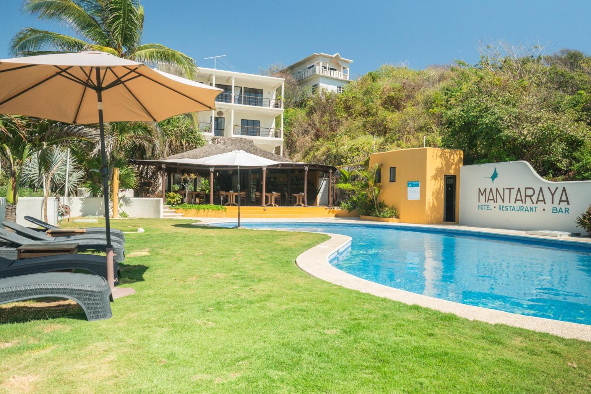 Manta Raya Hotel - Right On The Beach Cuatunalco Buitenkant foto